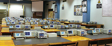 Tshwane University of Technology’s electrical engineering department’s newly refurbished laboratory can accommodate 42 students per lab session.